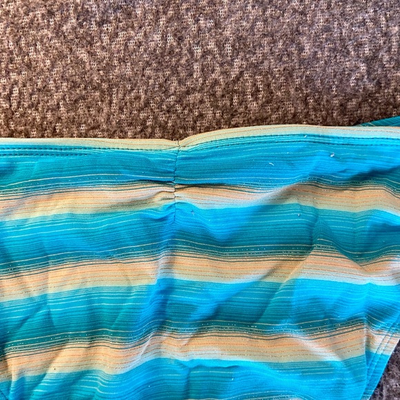 Vitamin A reversible turquoise and gold bikini - Picture 5 of 5
